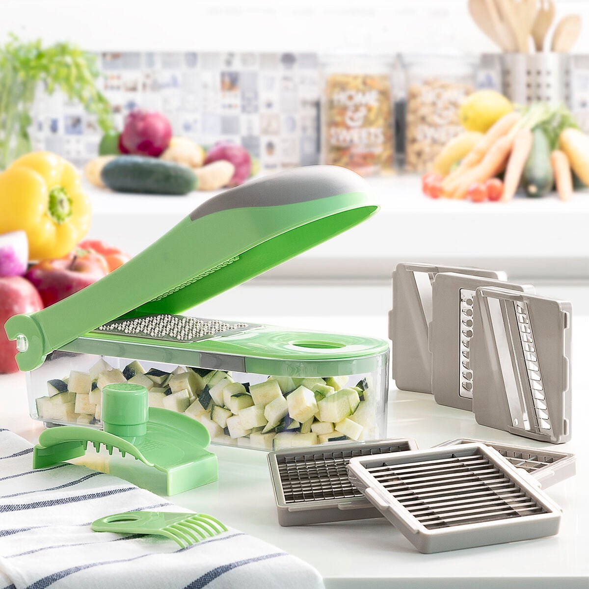 7 in 1 vegetable cutter, grater and mandolin with recipes and Kitchen Bigbuy   